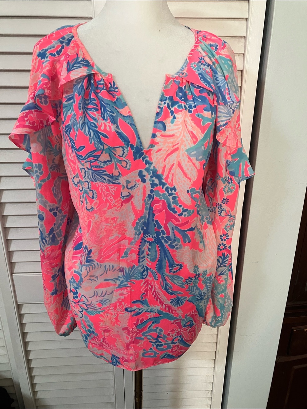 Lilly Pultzer Pascha Pink Aquadesica Elora Ruffle Shoulder Blouse - Picture 4 of 14